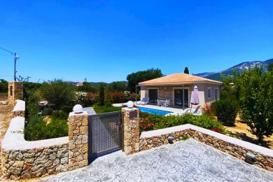Brand New ground floor Villa with pool, in Pessada village