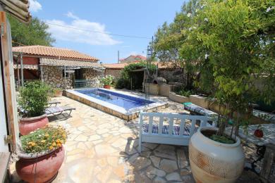 House Sale - KERAMIES, MUNICIPALITY OF LIVATHOS - SOUTH